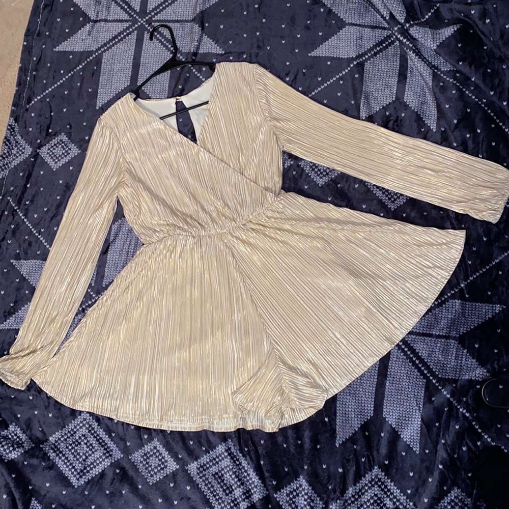Silk, Gold/Cream Long Sleeve Romper.